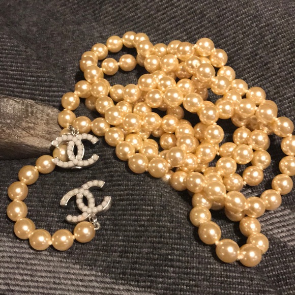 Chanel Rare Lariat CC Pearl Necklace - Picture 7 of 8